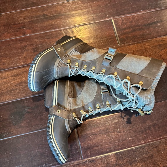 SOREL Carly Conquest Brown and Black Lace-Up Stylish Winter Boots Snow size 9 - Picture 8 of 8